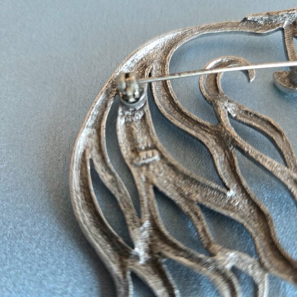 Vintage JJ pewter large brooch with green and clear rhinestones. - Picture 4 of 5